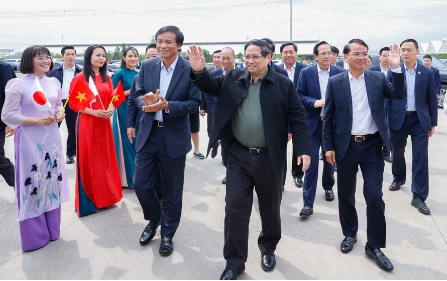 Thủ tướng đến thăm và làm việc tại Tổ hợp Trang trại và Nhà máy chế biến thịt bò Tam Đảo 