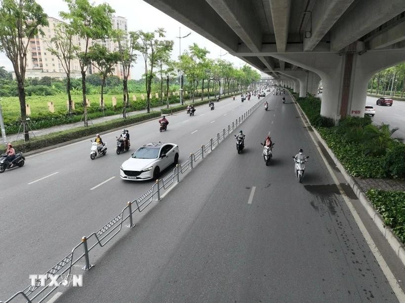 Hà Nội phân làn phương tiện các tuyến phố Võ Chí Công, Phạm Văn Đồng