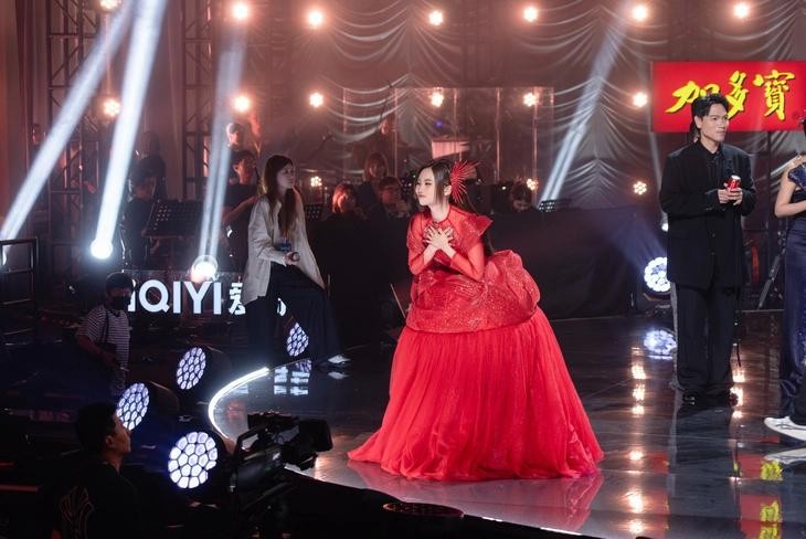 Phương Mỹ Chi và hành trình đưa âm nhạc Việt tỏa sáng tại chung kết Sing! Asia