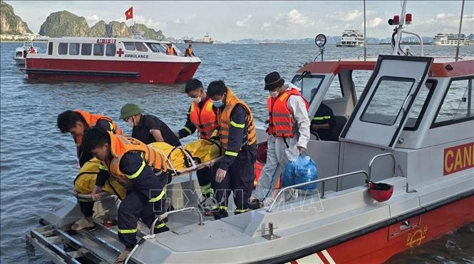 Hoàn tất công tác tìm kiếm 39 nạn nhân trong vụ lật tàu du lịch ở Quảng Ninh