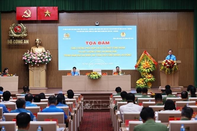 Phối hợp chặt chẽ đảm bảo an ninh, an toàn cho công nhân lao động