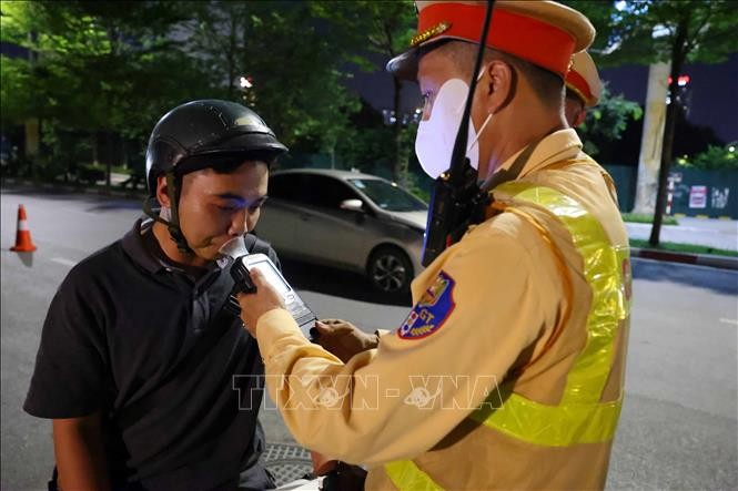 Siết chặt kiểm soát nồng độ cồn, số vụ tai nạn giao thông tại Hà Nội giảm mạnh