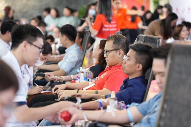 Hàng trăm người đăng ký tham gia - con số biết nói về sức mạnh lan tỏa của lòng nhân ái.