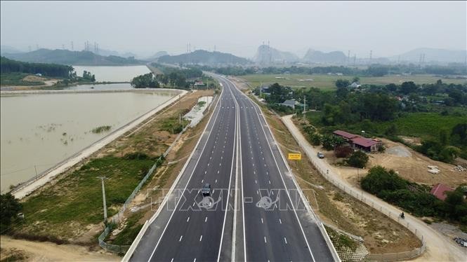 Mở tuyến cao tốc Bắc - Nam đoạn qua các tỉnh từ Thanh Hóa đến Hà Tĩnh