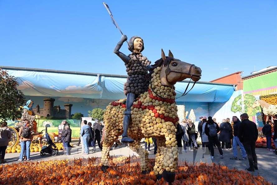 Rực rỡ Lễ hội Bí ngô lớn nhất vùng thủ đô nước Đức