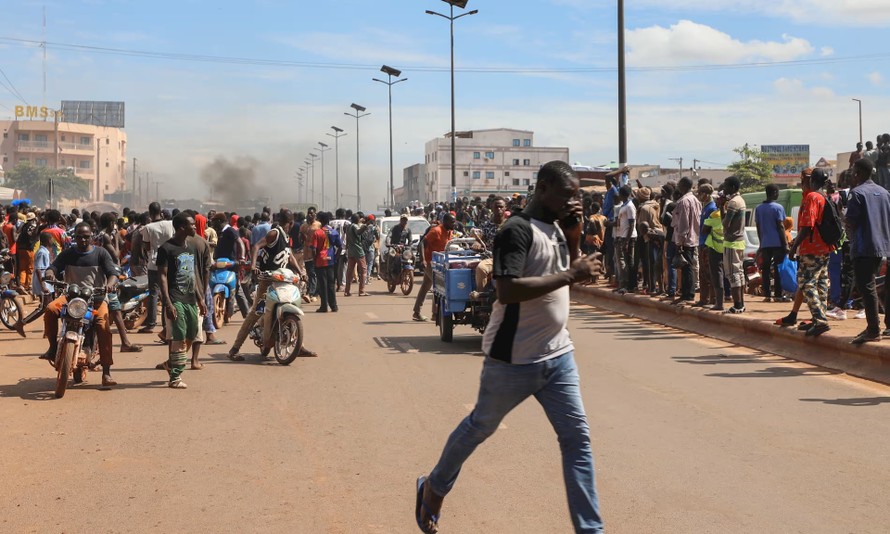 Vấn nạn buôn người và lừa đảo trực tuyến gia tăng tại khu vực Tây Phi