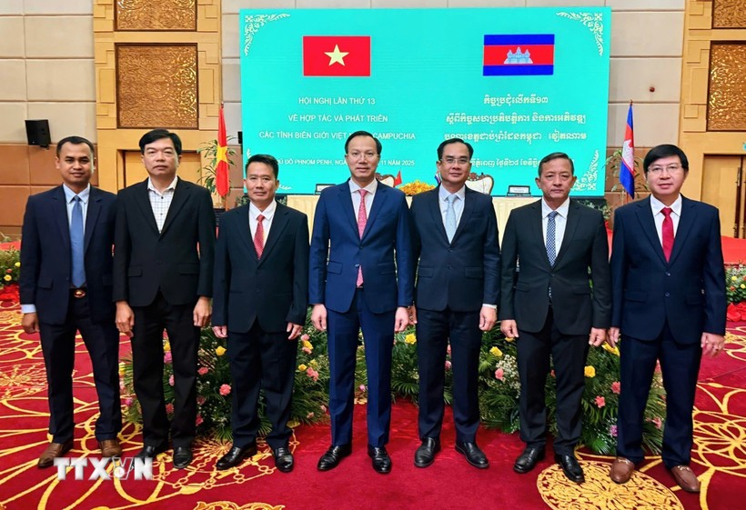 Việt Nam và Campuchia đẩy mạnh hợp tác, phát triển bền vững khu vực biên giới