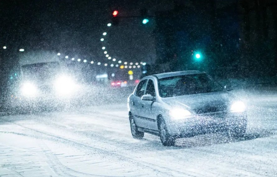 Tai nạn giao thông xảy ra khắp nước Đức do thời tiết băng giá