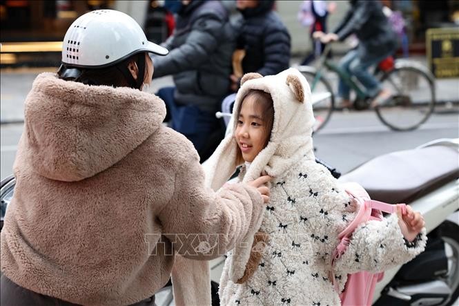 Nhiều trường học Hà Nội lùi giờ vào lớp đảm bảo sức khỏe cho học sinh