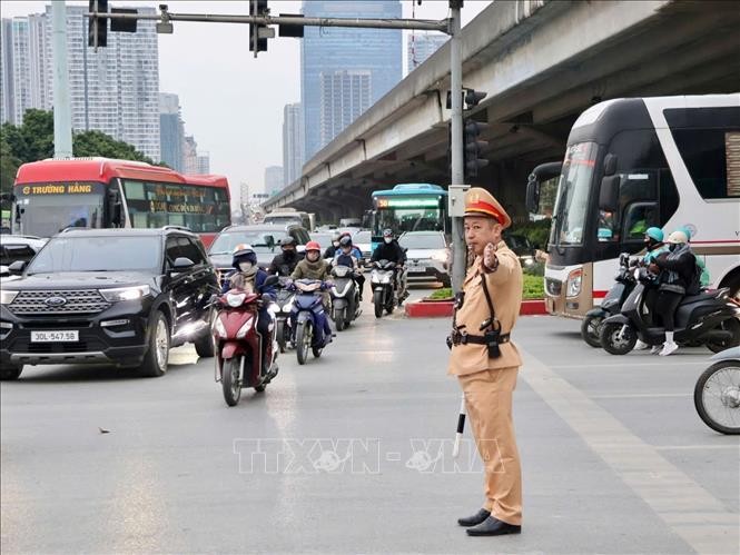 Thủ tướng chỉ đạo tăng cường tổ chức vận tải bảo đảm trật tự, an toàn giao thông dịp Tết Nguyên đán