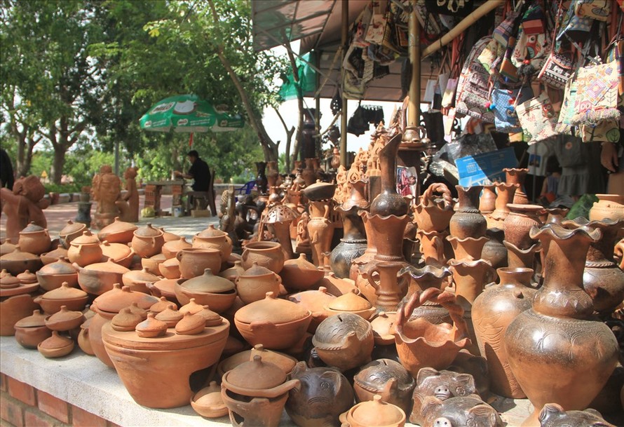 Khám phá nét đẹp văn hóa của làng gốm Chăm cổ nhất Đông Nam Á