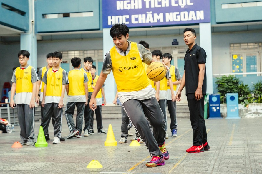 Sun Life khẳng định cam kết lâu dài vì sức khỏe thế hệ trẻ với chương trình Hoops + Health 2026