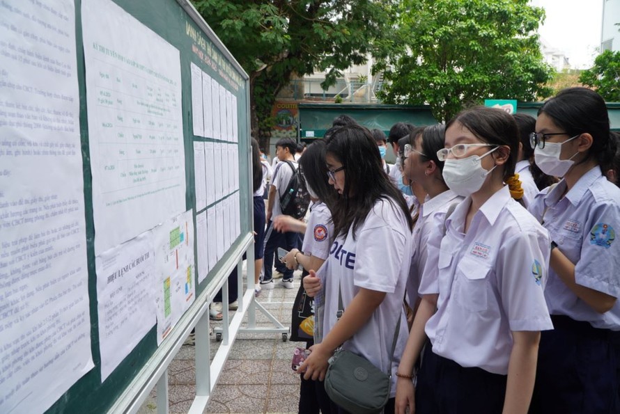 Gần 90% học sinh lớp 9 tại Thành phố Hồ Chí Minh đăng ký thi tuyển lớp 10 trung học phổ thông công lập