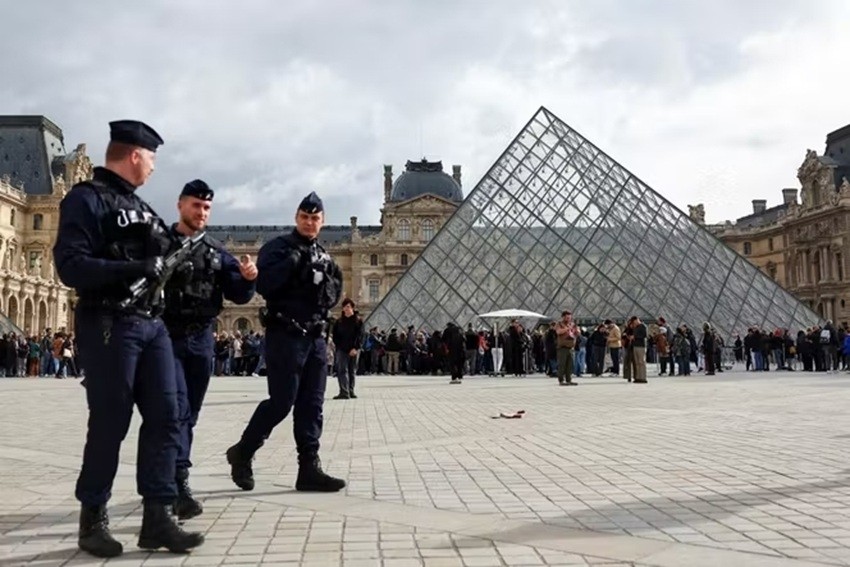 Vụ trộm chấn động tại bảo tàng Louvre được dựng thành phim