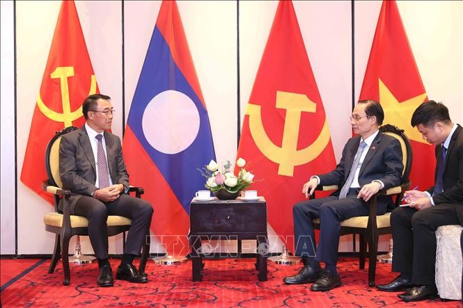 Phối hợp chặt chẽ để triển khai hiệu quả các thỏa thuận cấp cao Việt Nam - Lào