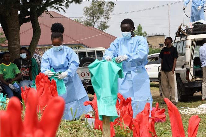 Tây Phi tăng cường các biện pháp chuẩn bị và phòng ngừa Ebola