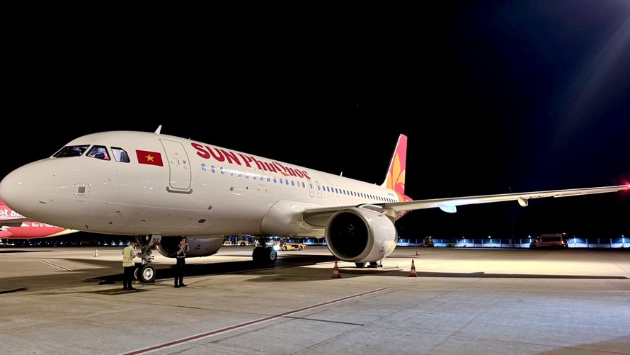 Tàu bay thứ 11 của Sun PhuQuoc Airways hạ cánh tại sân bay Nội Bài 
