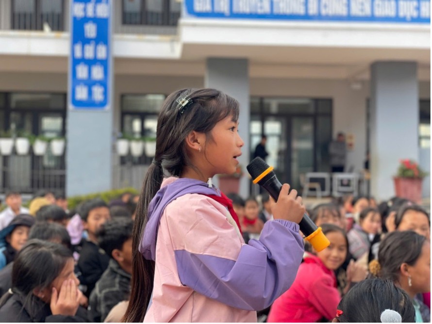 Học sinh trường PTDTBT TH&THCS Dế Xu Phình tự tin chia sẻ và chủ động tìm hiểu kiến thức về sức khỏe sinh sản tuổi dậy thì
