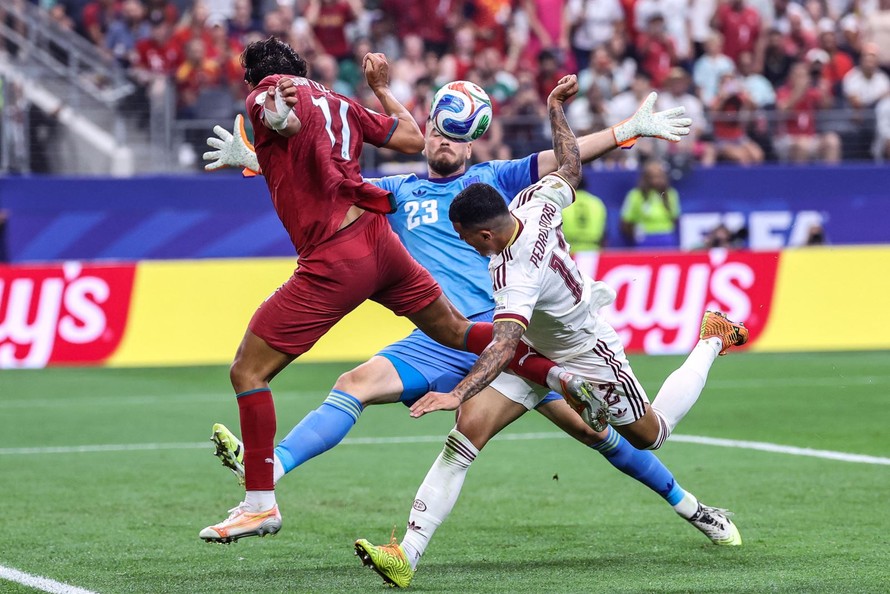 World Cup 2026: Bồ Đào Nha thủng lưới phút bù giờ, Ronaldo chia tay World Cup đầy tiếc nuối