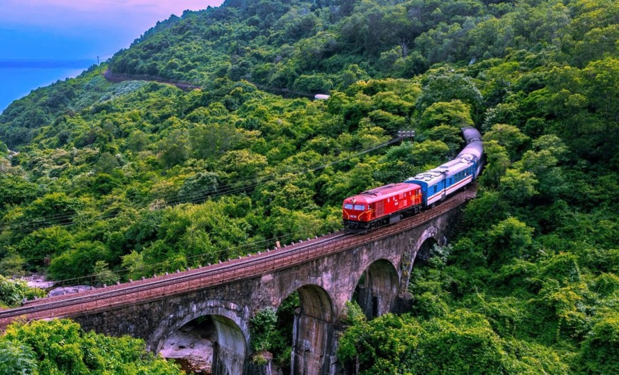 Dự kiến đưa tàu du lịch Huế - Phong Nha vào khai thác từ ngày 1/9