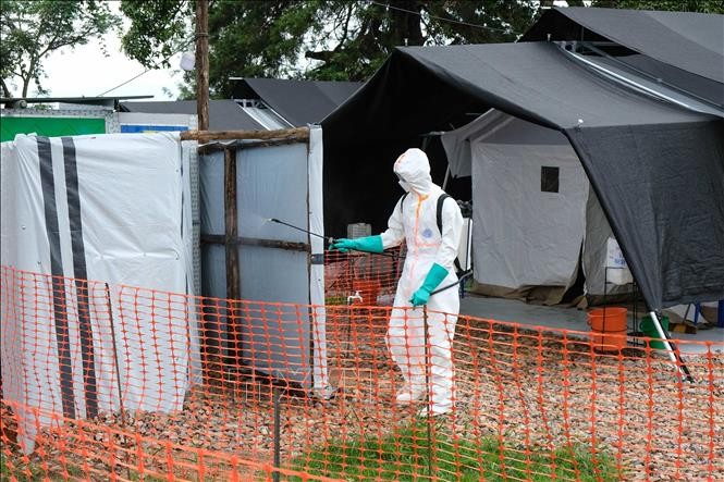 Bệnh nhân Ebola cuối cùng xuất viện, Uganda đếm ngược đến ngày hết dịch