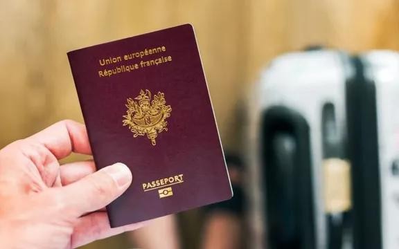 Nhật Bản siết chặt điều kiện cấp phép cư trú lâu dài