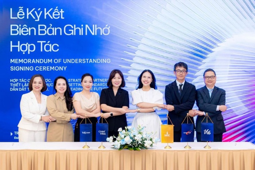 Đại diện VEC và các đối tác COEX, Chan Chao International, VEAS (Minh Vi), VCCorp trong lễ ký kết hợp tác chiến lược mới đây. 