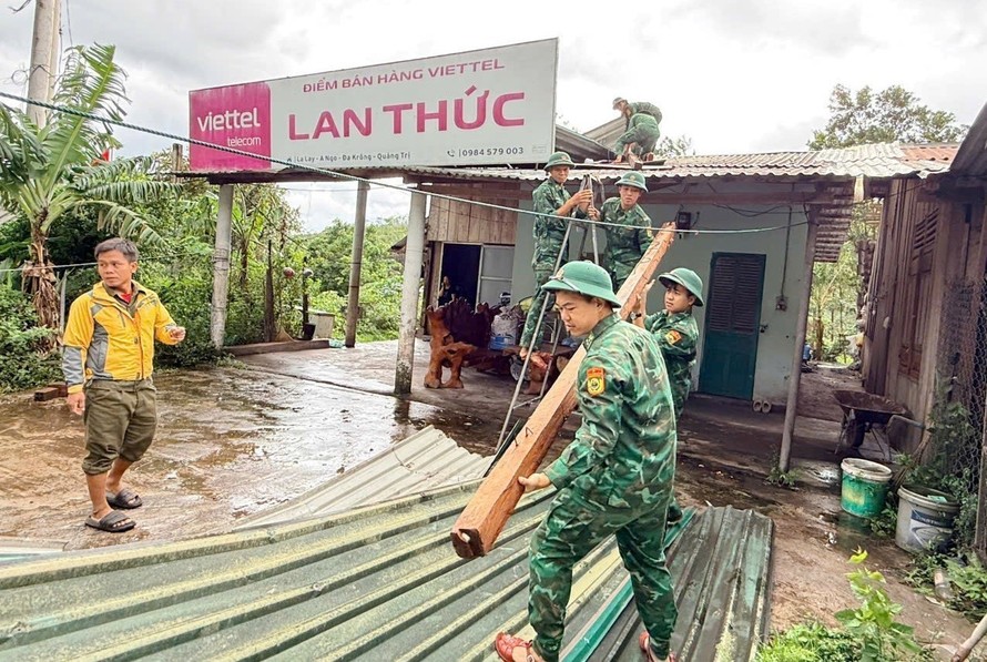 Quân đội chủ động ứng phó thiên tai, tập trung khắc phục nhanh hậu quả mưa lũ