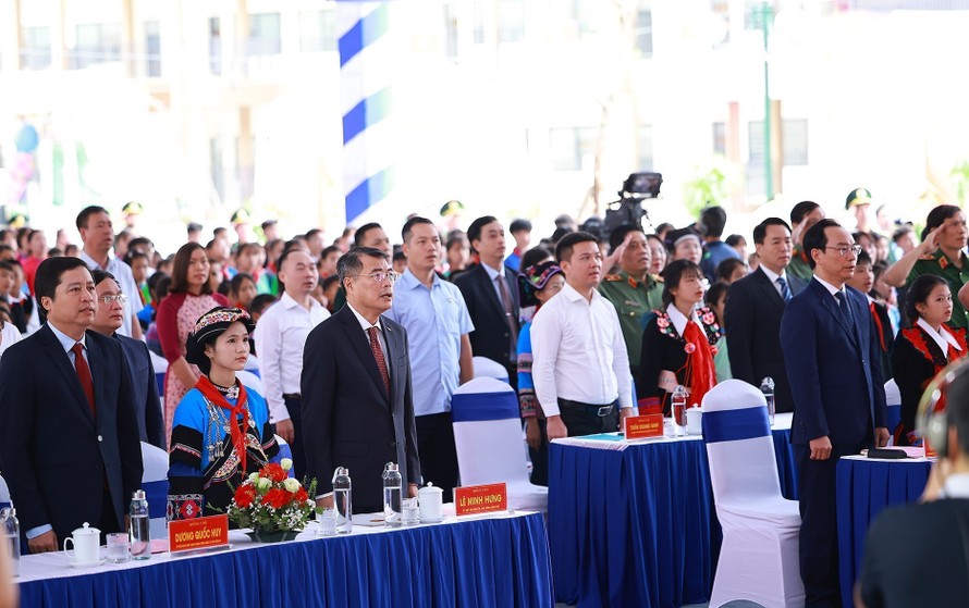 Thủ tướng Lê Minh Hưng: Đổi mới thực chất từ bên trong mỗi nhà trường, mỗi lớp học
