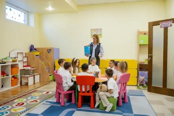 Tạo không gian học tập an toàn cho trẻ em ở Ukraine