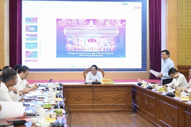 Quang cảnh buổi làm việc.
