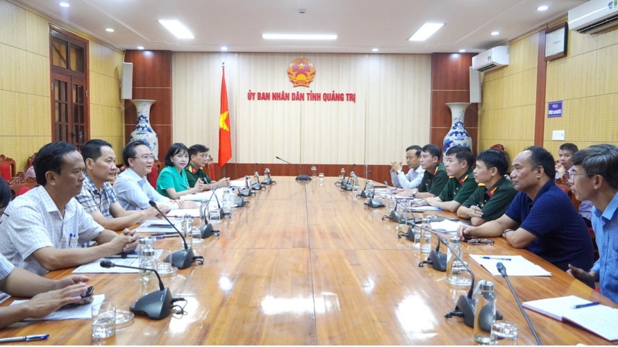 Quang cảnh buổi làm việc.