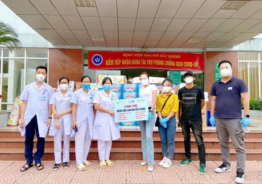 Quyên góp bỉm, sữa cho trẻ em đang cách ly tại Bắc Ninh – Bắc Giang