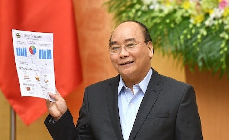 "Chính phủ không bao giờ ngủ quên trên vòng nguyệt quế và không để một người dân nào bị bỏ lại phía sau", Thủ tướng Nguyễn Xuân Phúc.