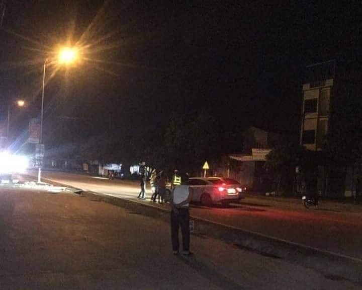 Nhóm thanh niên hành hung tổ công tác CSGT Hà Nội trong đêm 20/8.