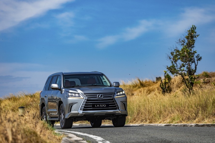 Lexus LX 570 phiên bản 2020.