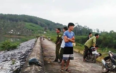 Đập nước nơi phát hiện thi thể em T. 