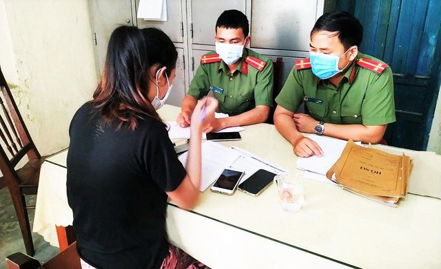 Cô giáo mầm non rao bán "thuốc kháng sinh Covid-19" bị xử phạt. - Ảnh: Người lao động