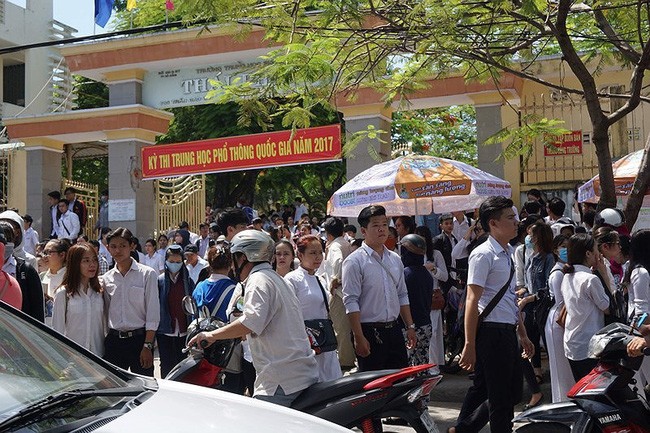 Các thí sinh dự Kỳ thi THPT quốc gia năm 2017 ở Đà Nẵng. - Ảnh: TTXVN