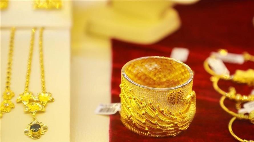 Giá vàng SJC đảo chiều, giảm 100.000 đồng/lượng