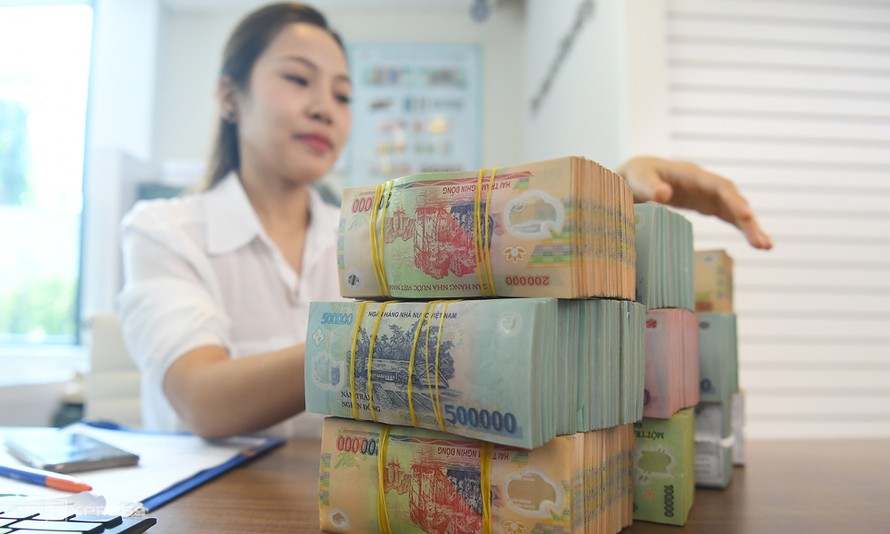 Các ngân hàng tung ra nhiều 'lì xì' hấp dẫn, hút tiền gửi sau Tết