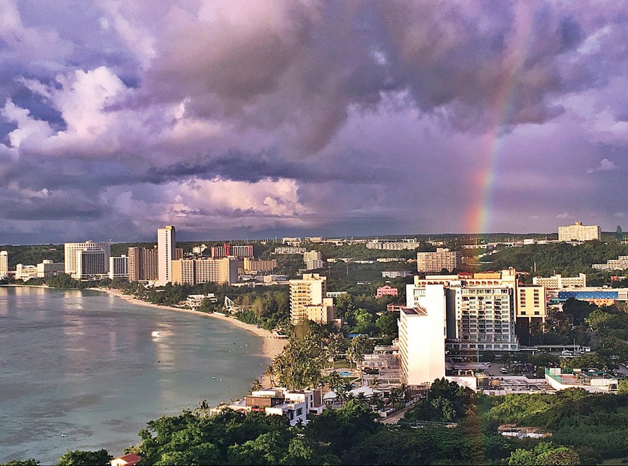 Mặc Triều Tiên đe dọa, khách du lịch vẫn đến đảo Guam