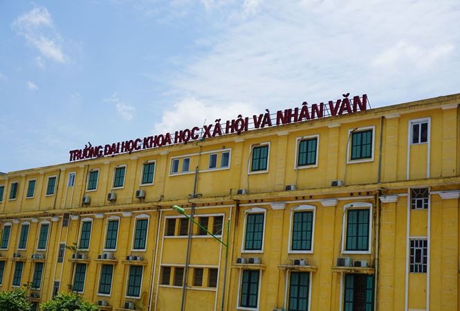 Trường Đại học Khoa học Xã hội và Nhân văn vẫn chưa di chuyển hẳn.