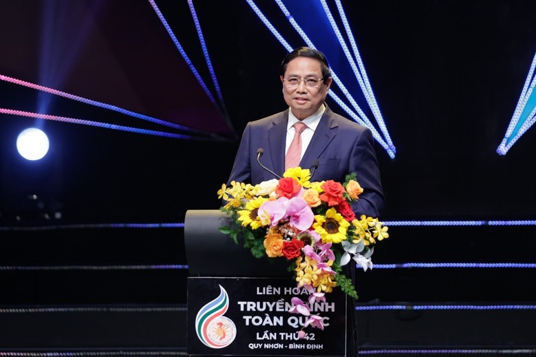 Thủ tướng đề nghị và kỳ vọng ngành truyền hình tiếp tục đổi mới, bứt phá. Ảnh: VGP/Nhật Bắc.