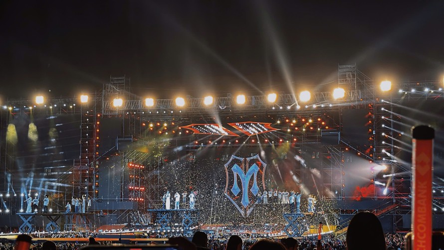 Concert Anh trai vượt ngàn chông gai được diễn ra với quy mô hoành tráng. Ảnh: Phương Ly