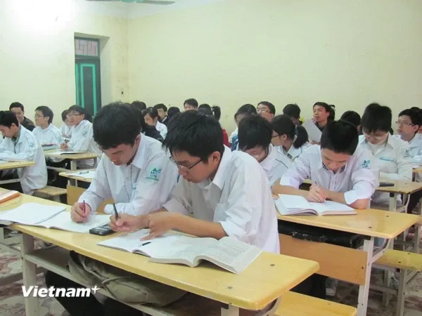 Học 2 buổi một ngày với bậc THCS, THPT: Rằng hay thì thật là hay...