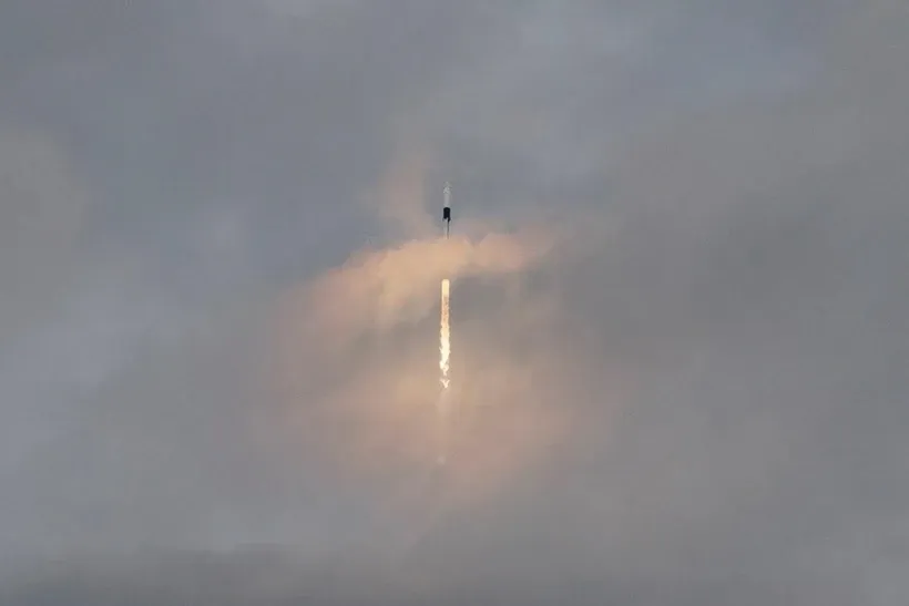 Một tên lửa đẩy của SpaceX mang theo tàu vũ trụ Dragon chở phi hành đoàn tham gia sứ mệnh Axiom Mission 3 rời bệ phóng tại Trung tâm Vũ trụ Kennedy ở Cape Canaveral, Florida, Mỹ, ngày 18/1/2024. Ảnh: AFP/TTXVN.