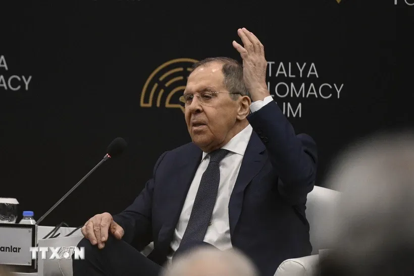 Ngoại trưởng Nga Sergei Lavrov phát biểu tại Diễn đàn Ngoại giao Antalya ở Thổ Nhĩ Kỳ ngày 12/4/2025. Ảnh: AA/TTXVN