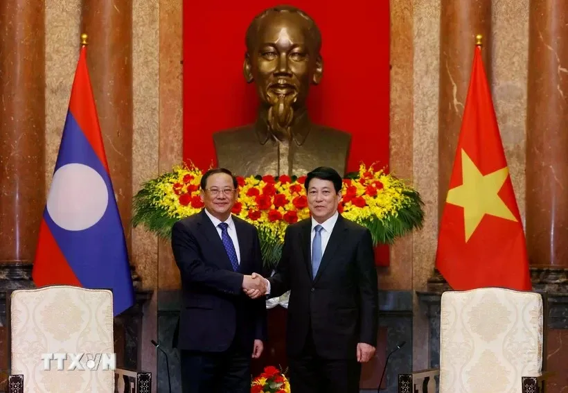 Ngày 17/4, tại Phủ Chủ tịch, Chủ tịch nước Lương Cường đã tiếp Thủ tướng Chính phủ nước Cộng hòa Dân chủ Nhân dân Lào Sonexay Siphandone nhân dịp Thủ tướng tham dự Hội nghị thượng đỉnh Diễn đàn Đối tác vì tăng trưởng xanh và mục tiêu toàn cầu (P4G) tại Hà Nội, từ ngày 15-17/4. Ảnh: Lâm Khánh/TTXVN