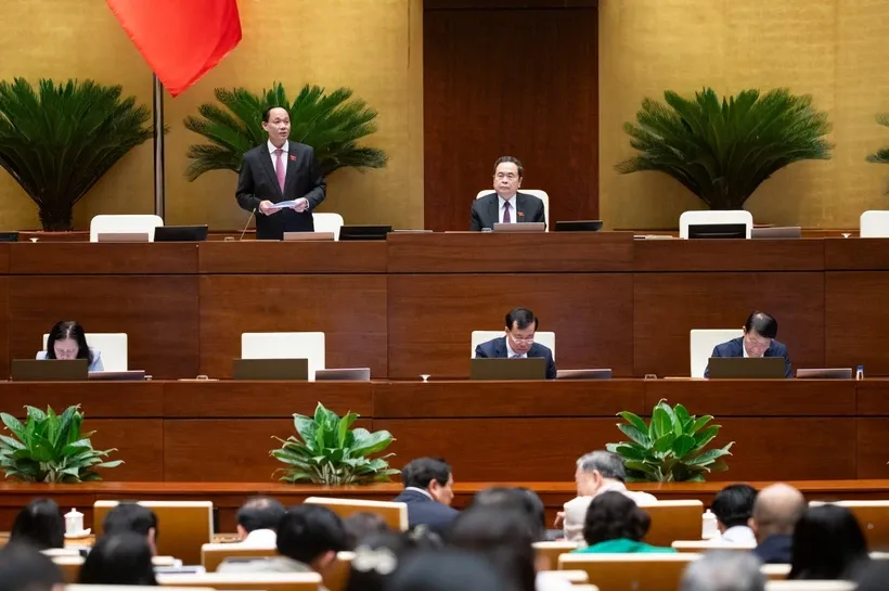 Quốc hội thảo luận ở hội trường về dự án Luật Bảo vệ dữ liệu cá nhân. Ảnh: TTXVN